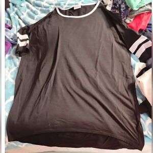 Black and White Women's High/low Top